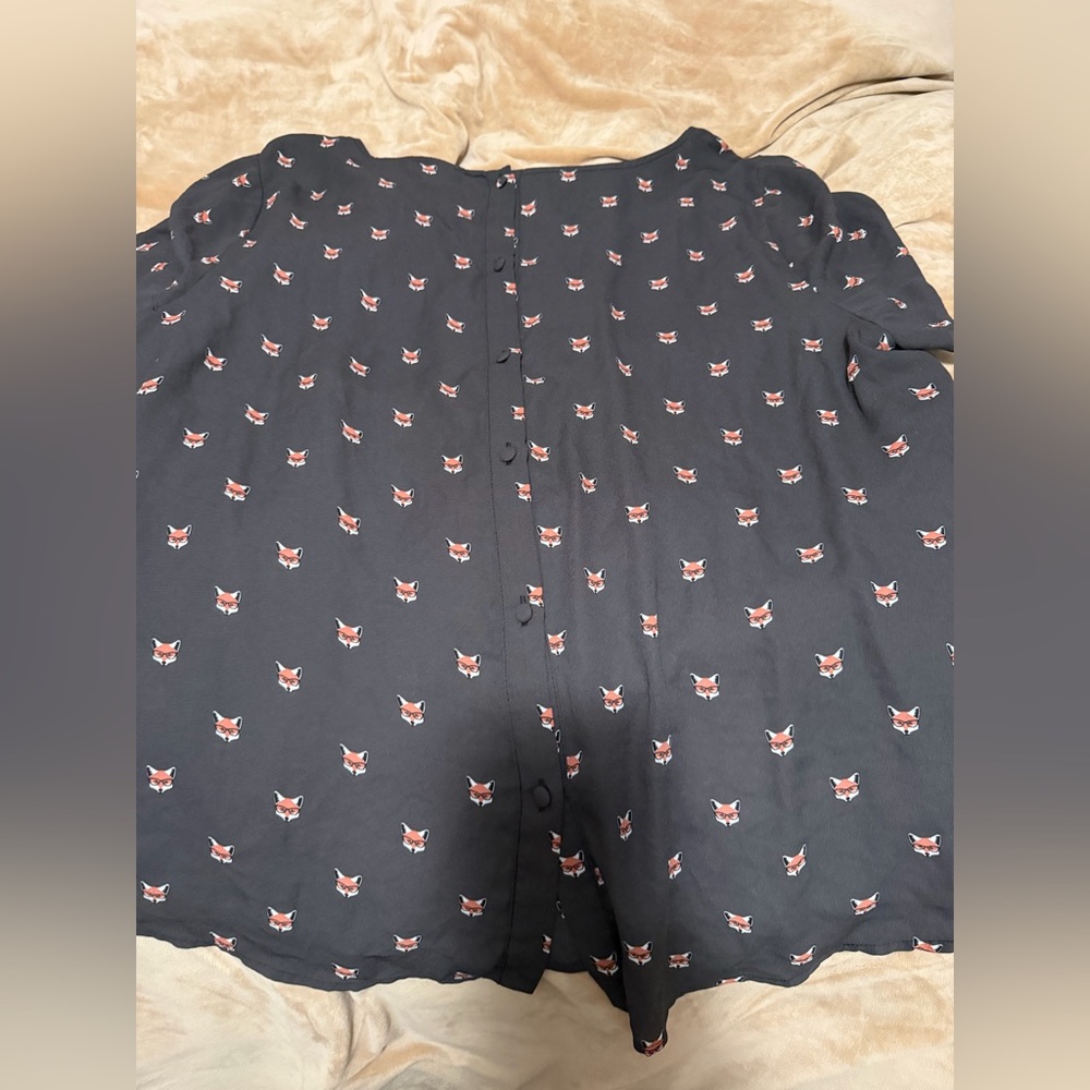 Torrid Lot of 2 Black Floral Print Long & Fox Print Short Sleeve Tops Size 2X/3X - Picture 5 of 5